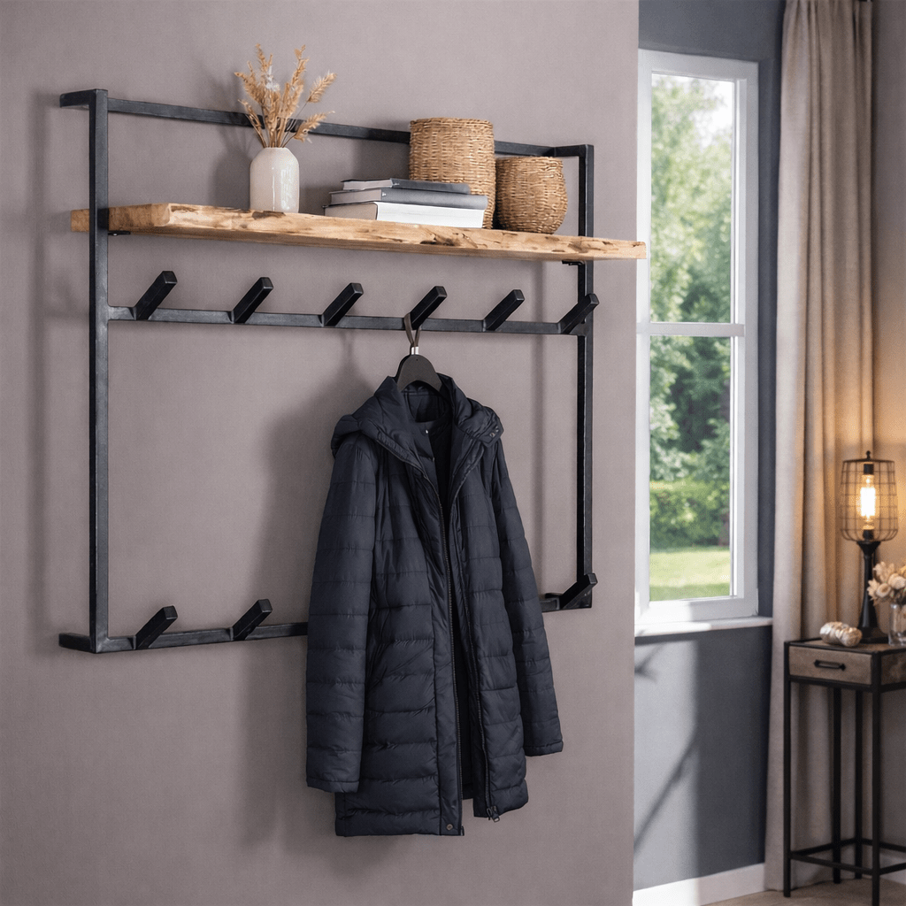 Porte-manteau industriel avec manteau