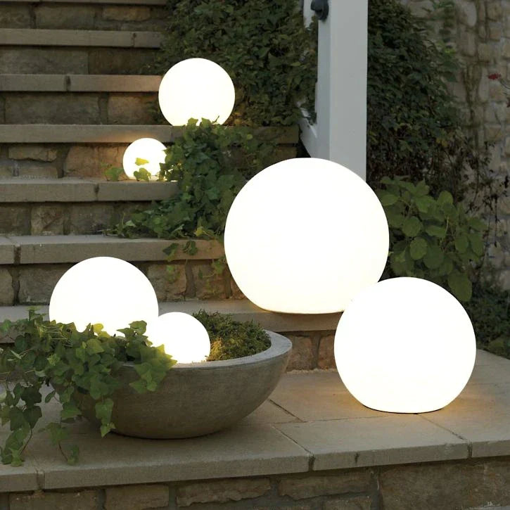Lampe de jardin sphérique LED