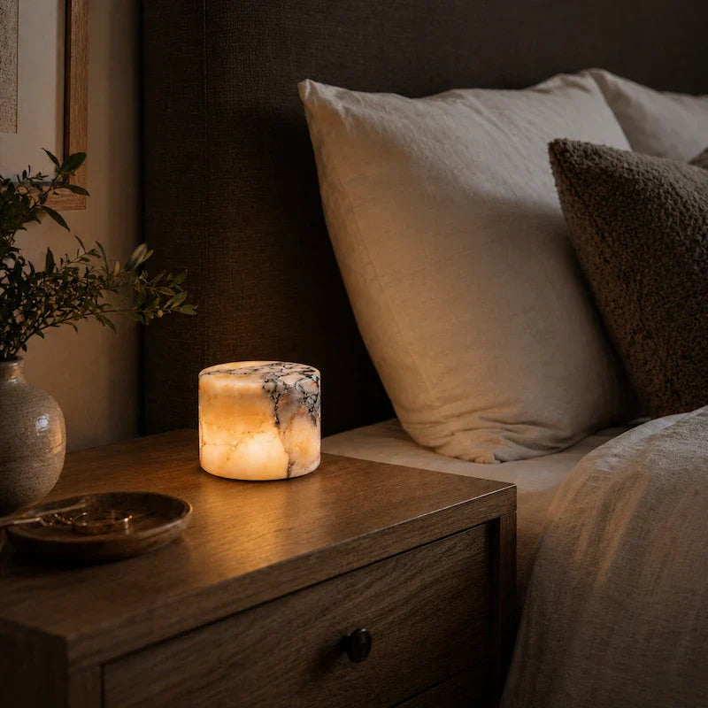 Lampe en marbre miel veines uniques