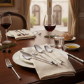 Ménagère Posata inox sur une table dressée italienne