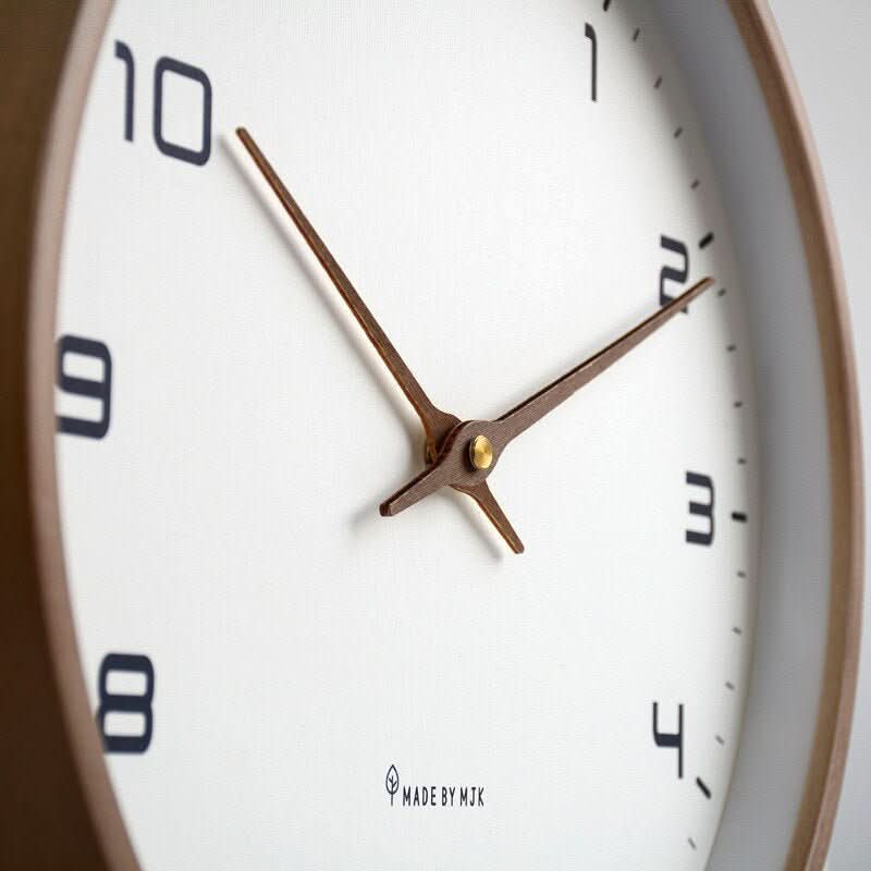 Horloge Nordica détail bois